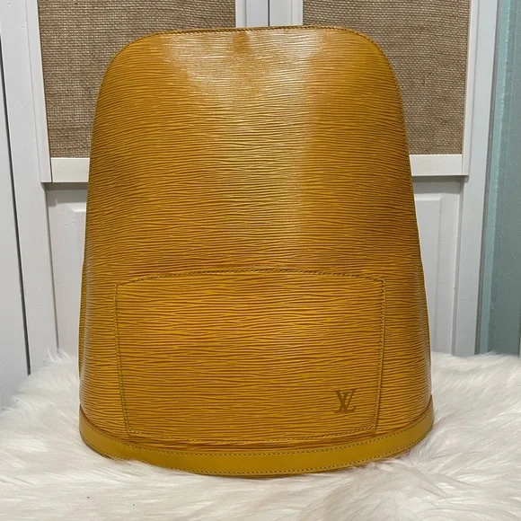 (MT75) Authenticated Vintage Louis Vuitton Epi Gobelin Backpack Vintage Louis Vuitton Epi Gobelins Backpack. For Sale at  main image 3
